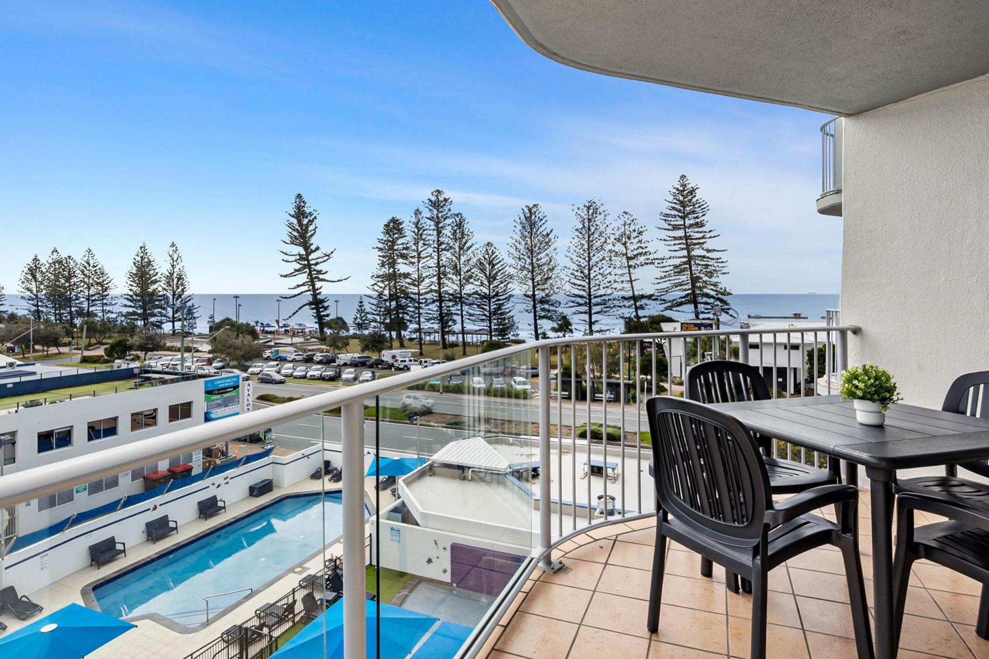 Mandolin Resort Alexandra Headland Exterior foto